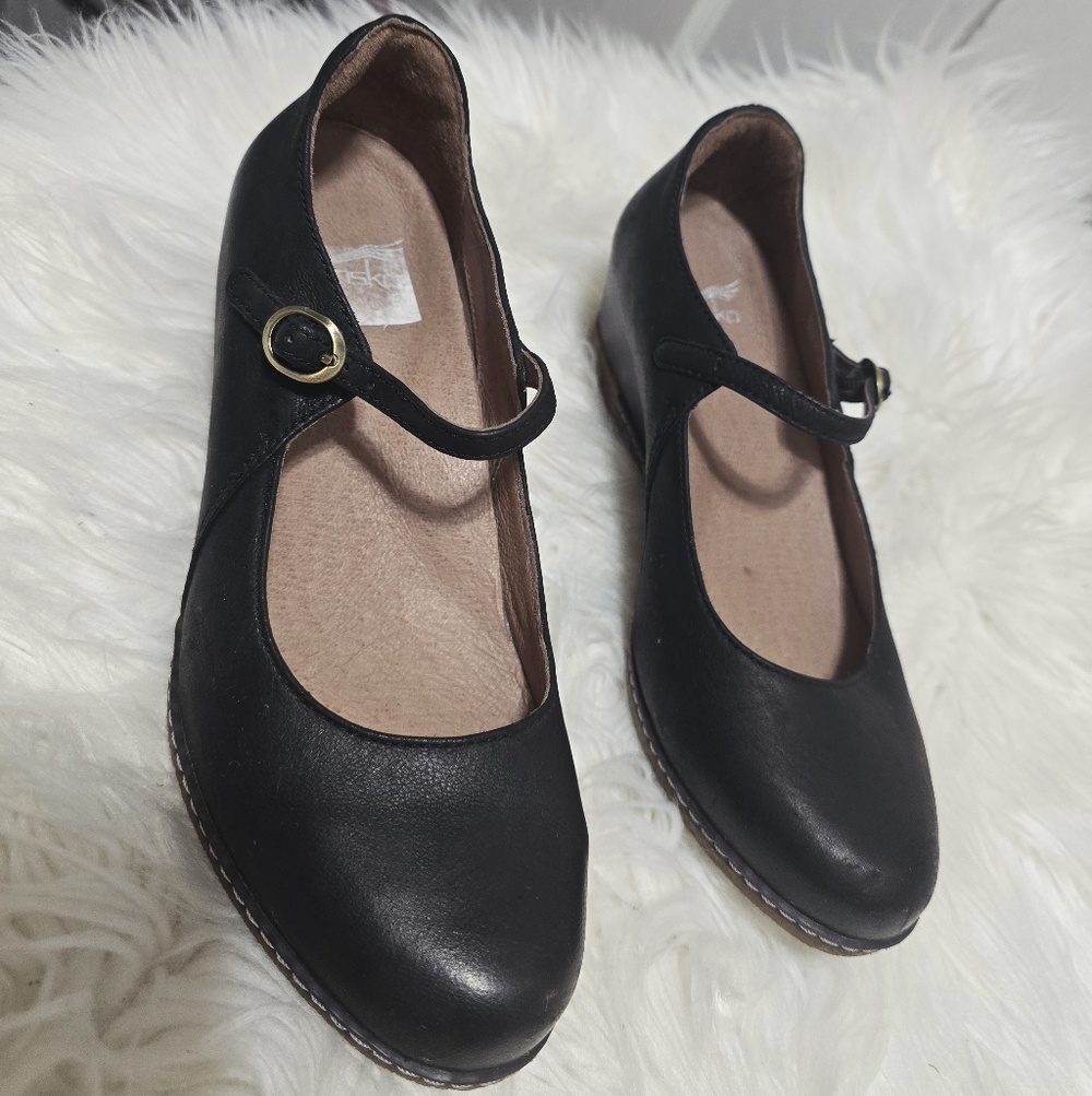 Dansko Mary Jane Womens Black Leather Wedge Shoe Size 36 - Picture 3 of 10
